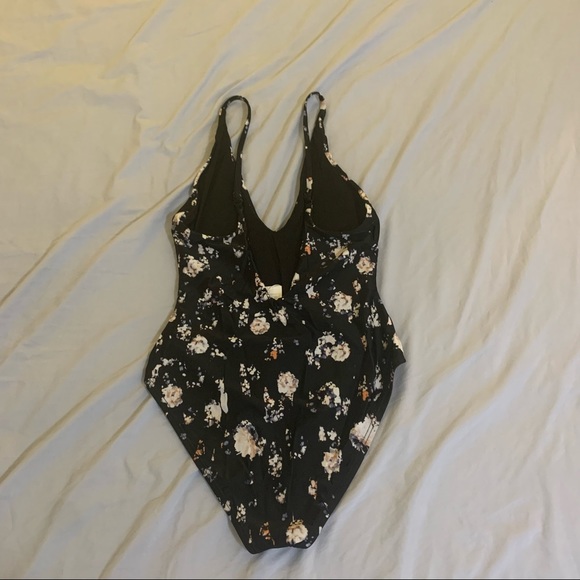 RVCA cosmic flower one piece swimsuit - Picture 4 of 8